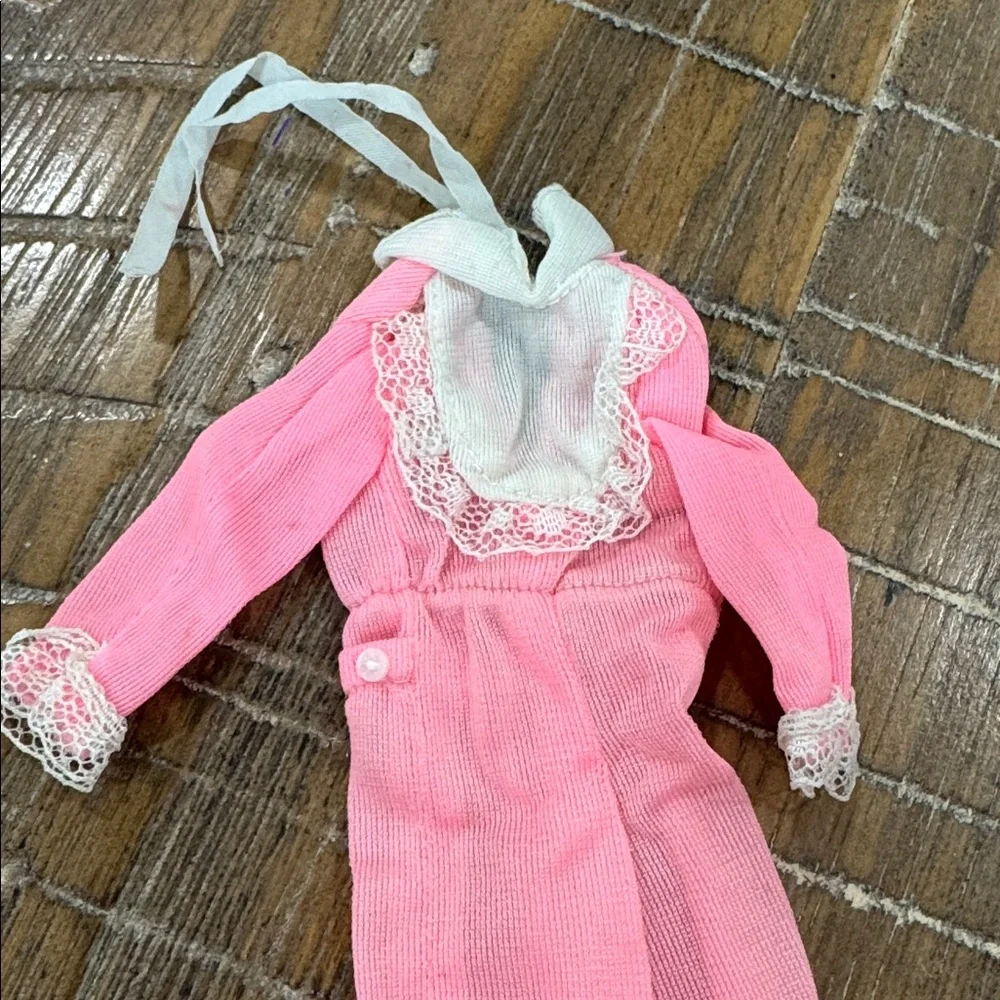 Barbie charming pink